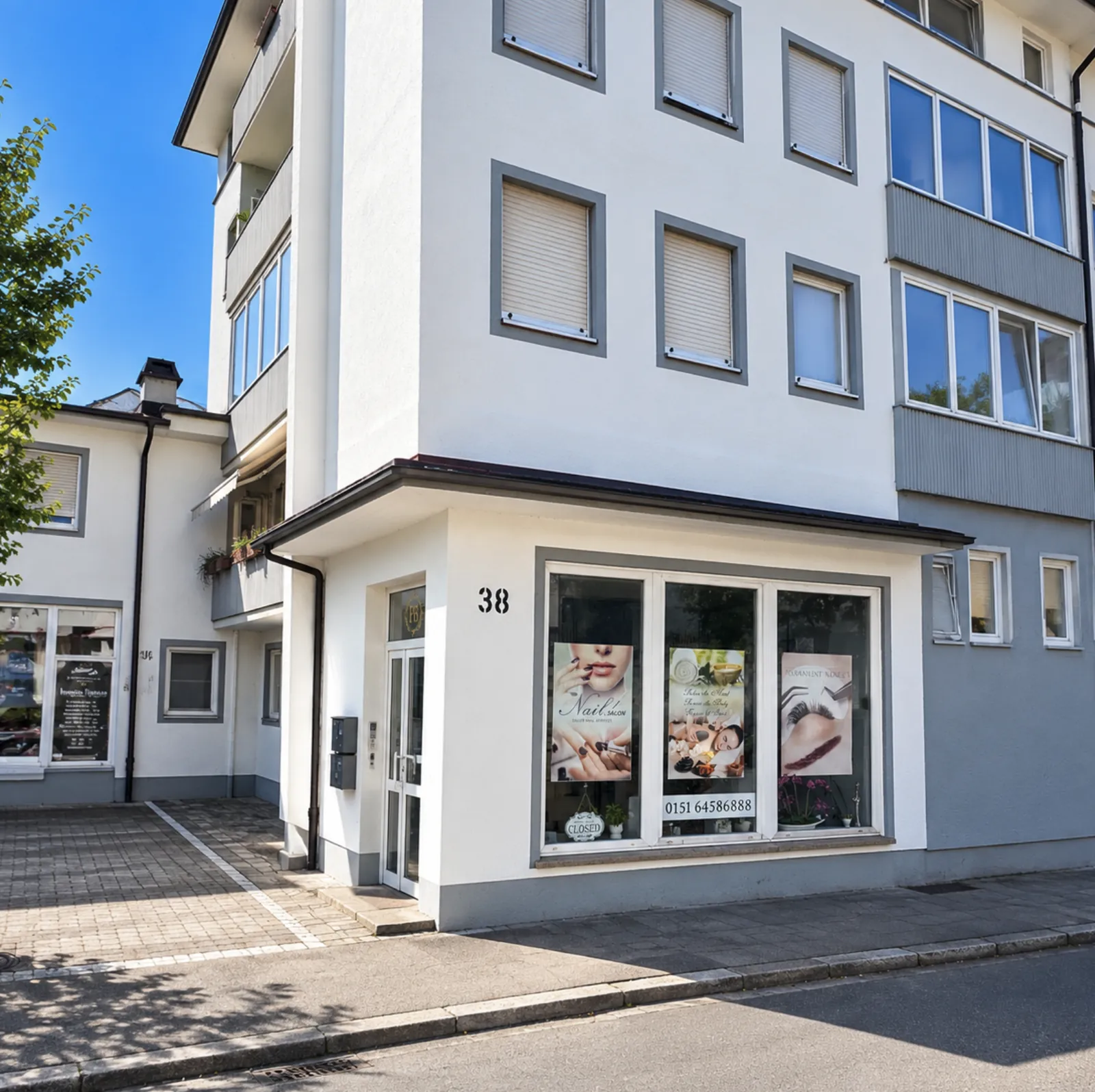 Eingang von Pretty Beauty in der Schäfflerbachstraße 38, Augsburg